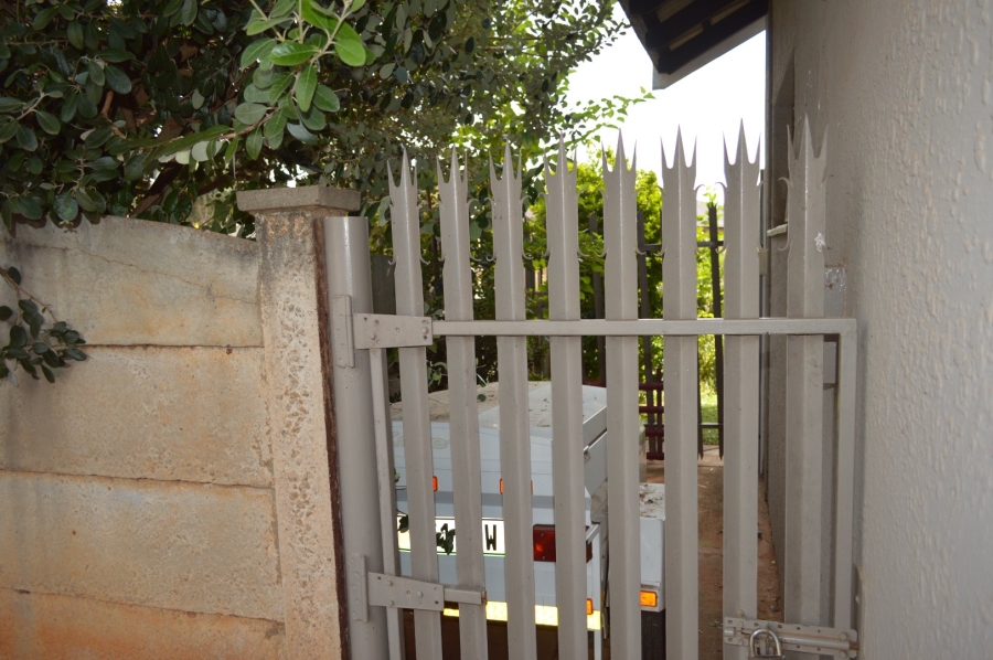 4 Bedroom Property for Sale in Stilfontein Ext 4 North West